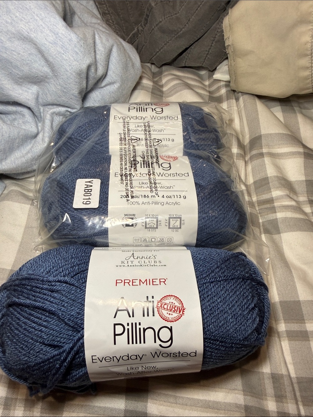 Anti-Pilling Everyday Worsted Yarn - Blue